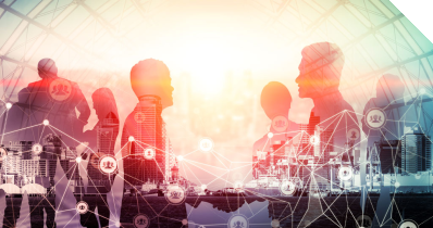 Meeting mehrere Personen im geschäftlichen Kontext, im Hintergrund sind Hochhäuser zu erkennen. Zwei Personen schütteln sich die Hände, helles Licht leuchtet von hinten nach vorne. Icons von Personen stellen symbolisch Vernetzung dar.