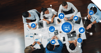 Team aus unterschiedlichen Abteilungen in einem Finanzinstitut erarbeitet eine Lösung